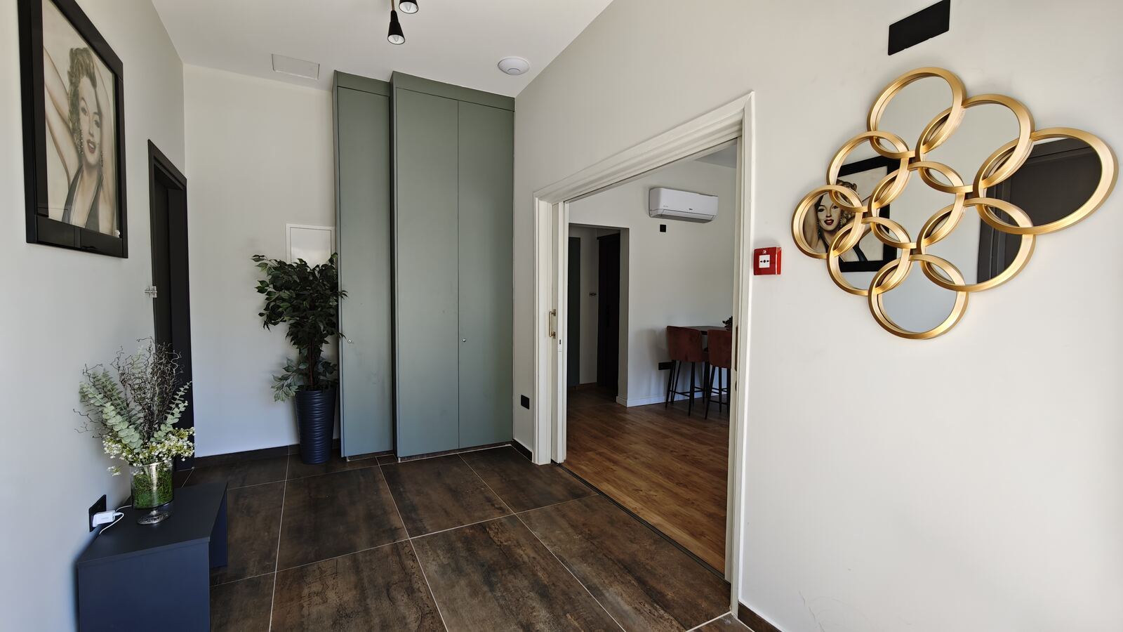 Entry hallway at St. Lazarus City Hotel
