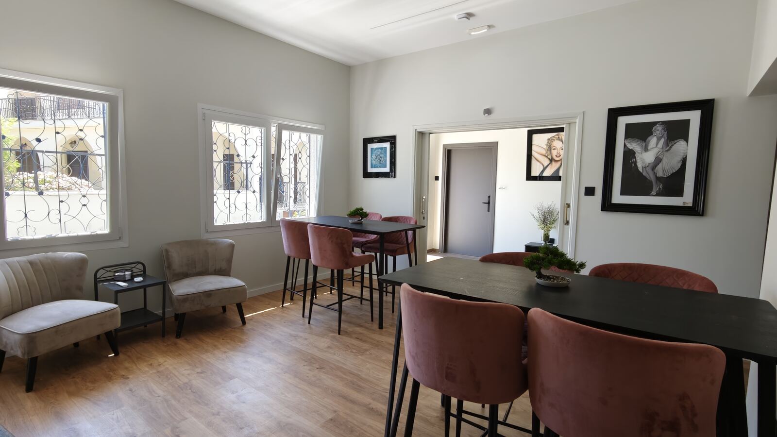 Shared guest lounge alternate view