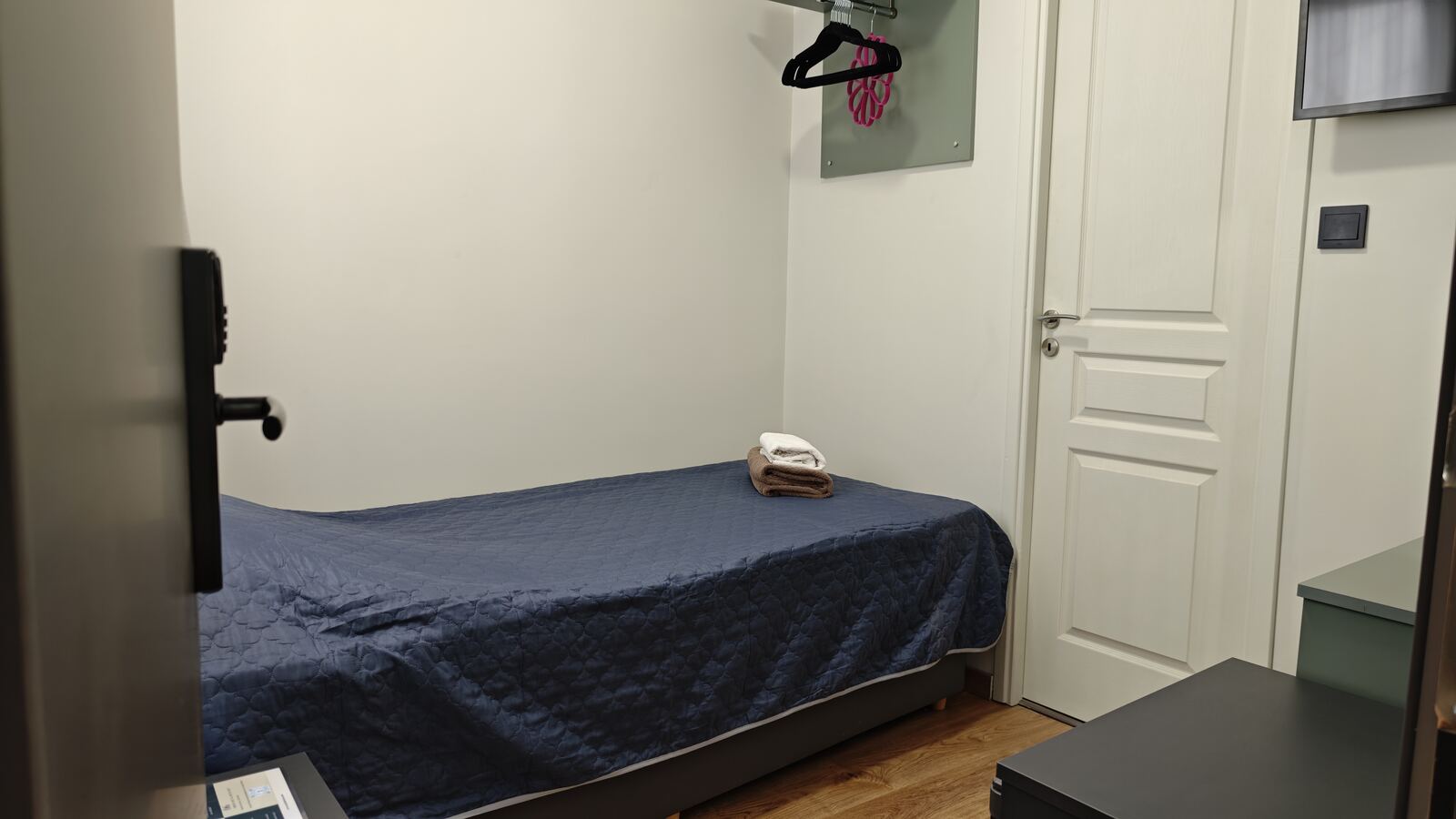 Single room H8, compact and budget-friendly, St. Lazarus City Hotel Larnaca