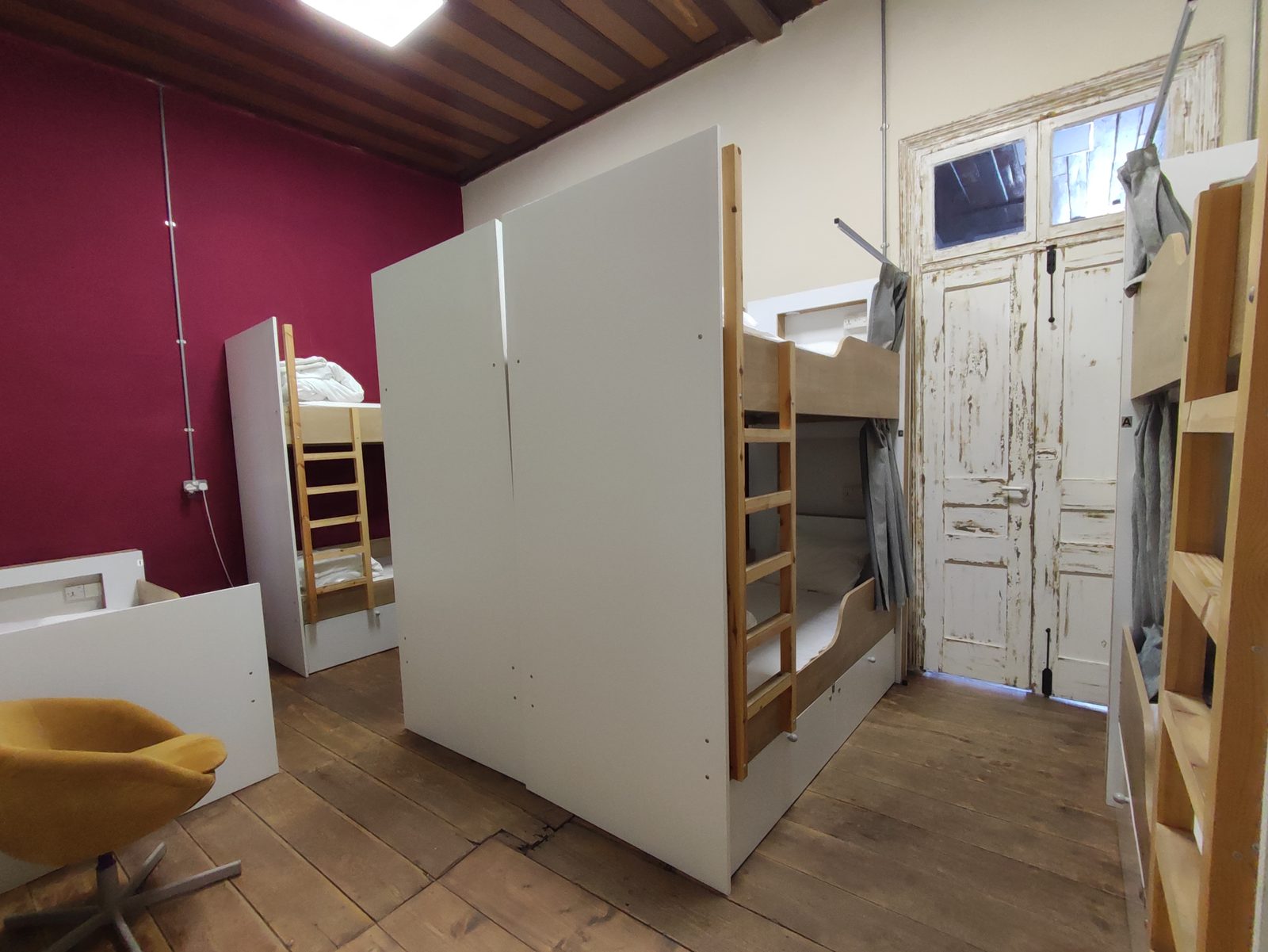La Lune dorm room with bunk beds and wardrobes