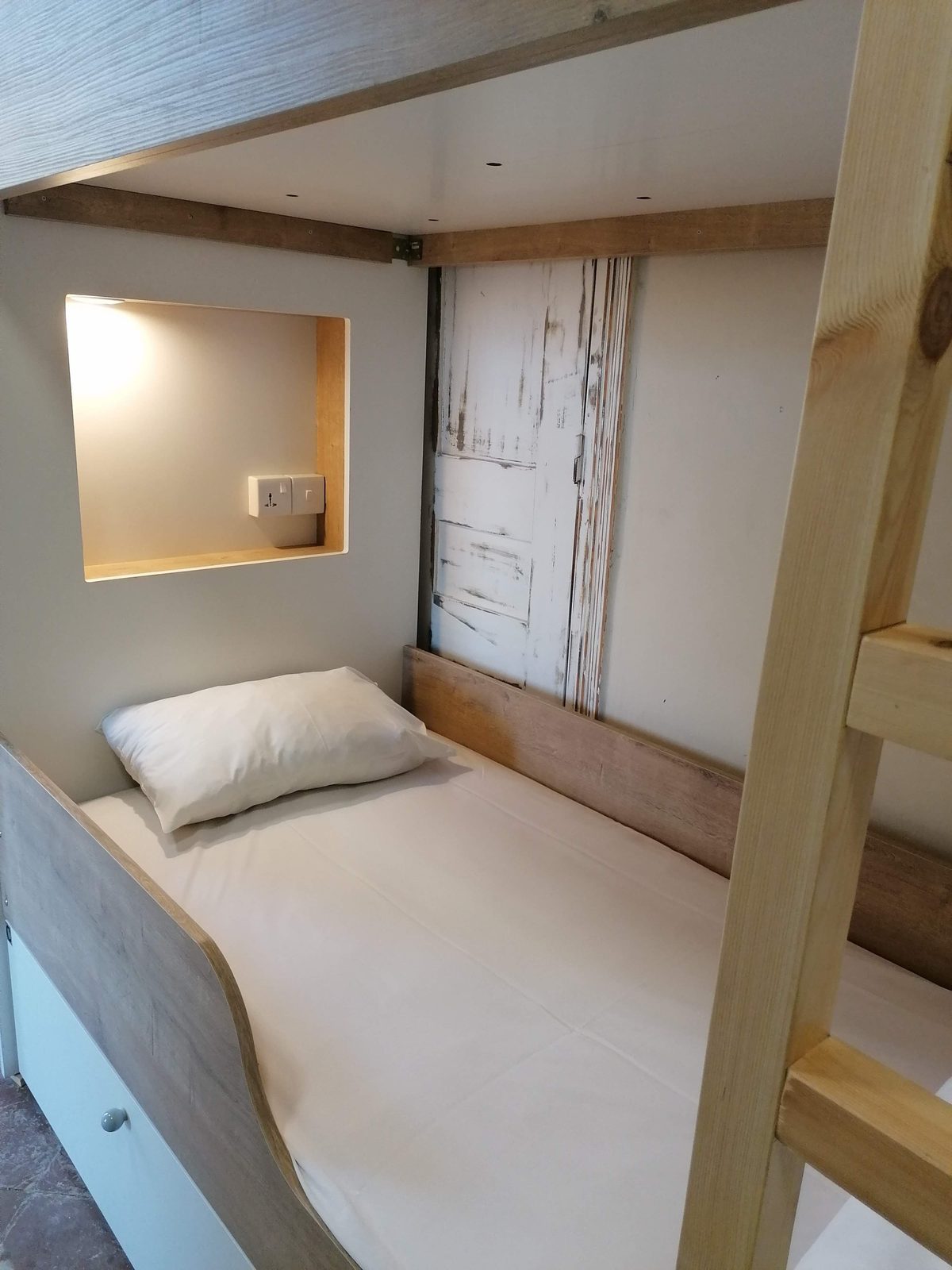 La Roue de Fortune bunk bed alcove